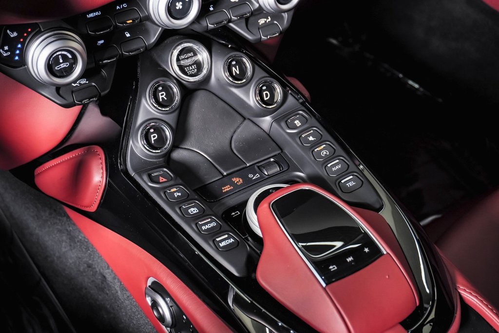 2020 Aston Martin Vantage AM6 photo 28