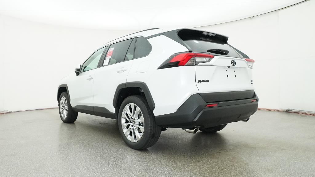 2025 Toyota RAV4 XLE Premium photo 13