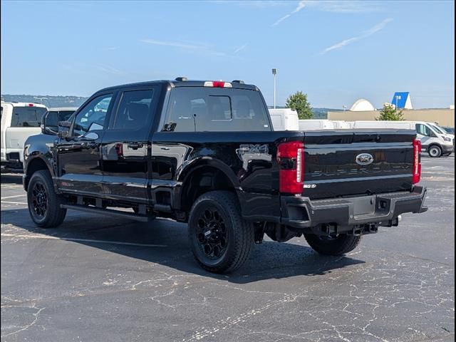 2025 Ford F-250 Lariat photo 4