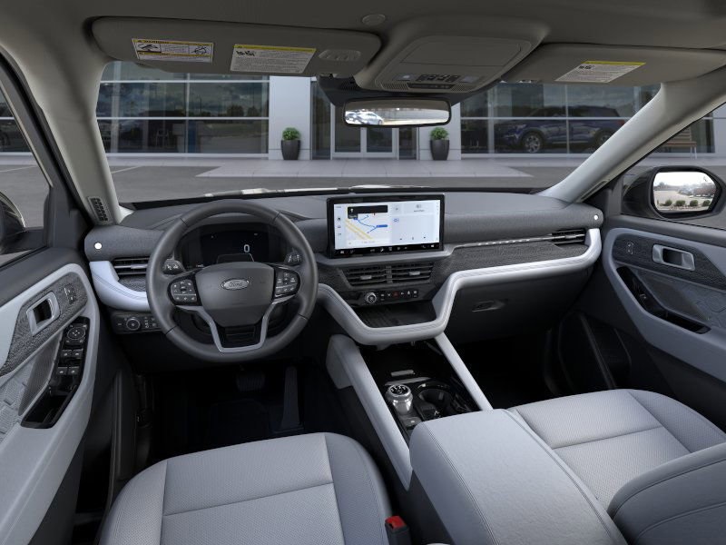 2025 Ford Explorer Platinum photo 8