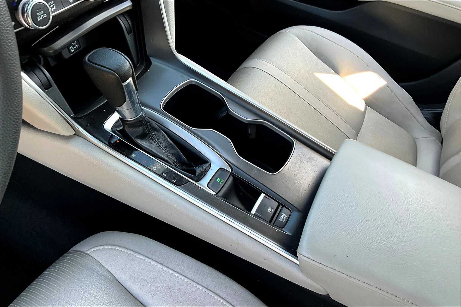 2018 Honda Accord EX 1.5T photo 13