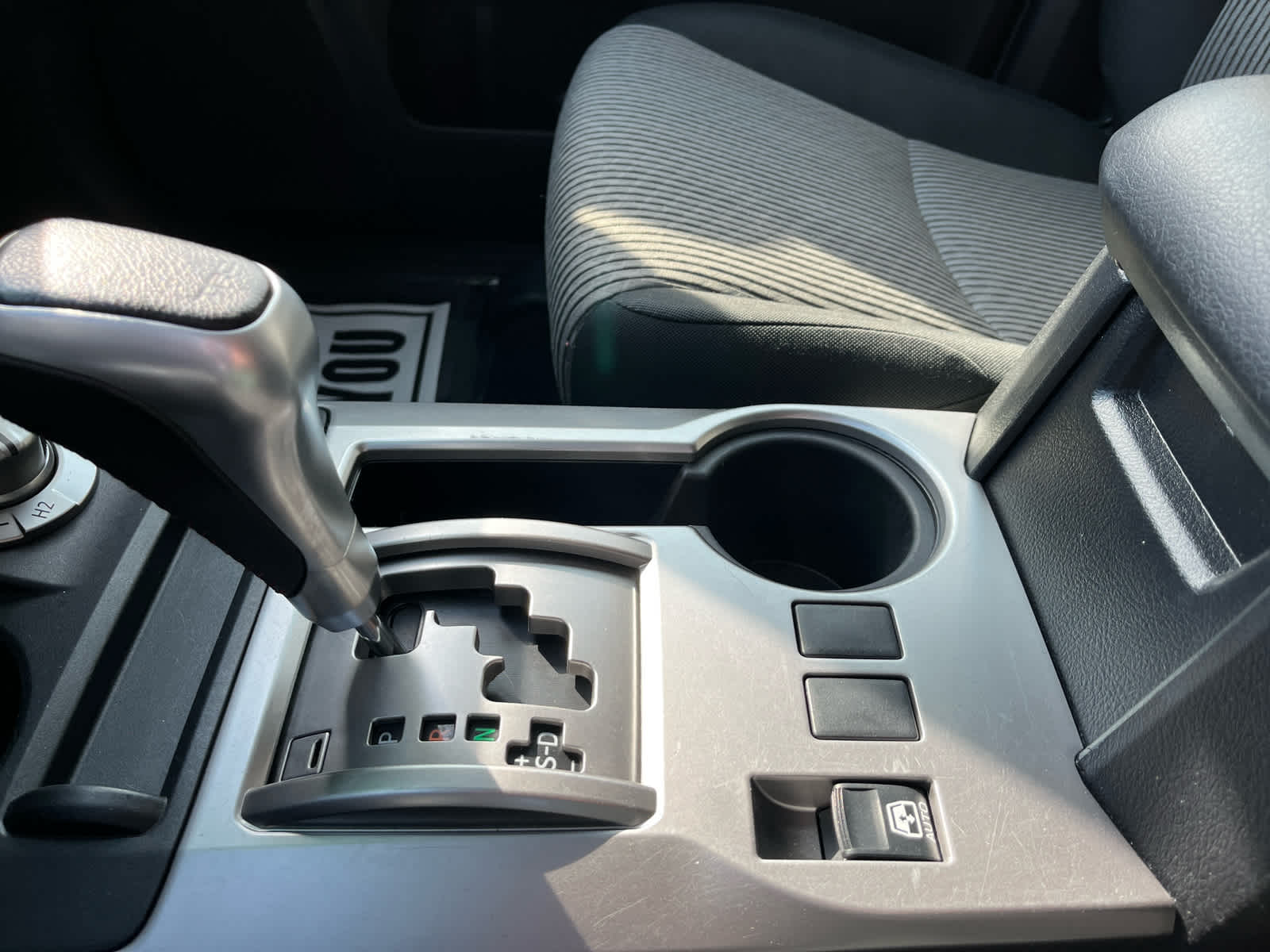 2016 Toyota 4Runner SR5 photo 29