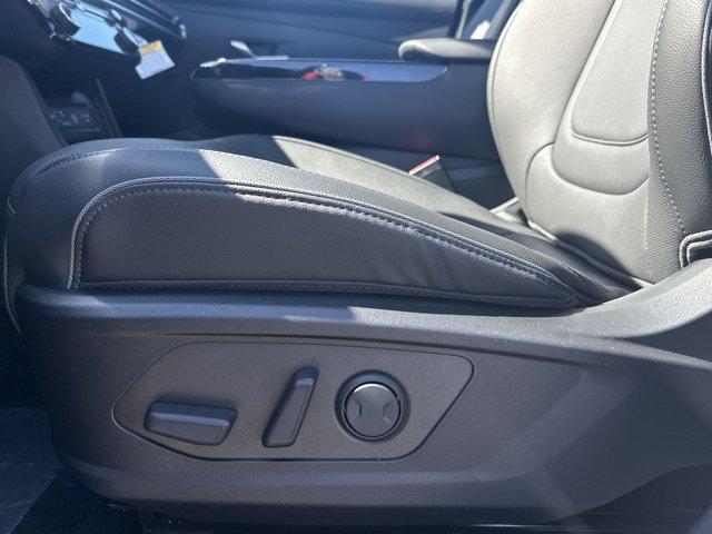 2025 Hyundai Tucson Limited photo 8
