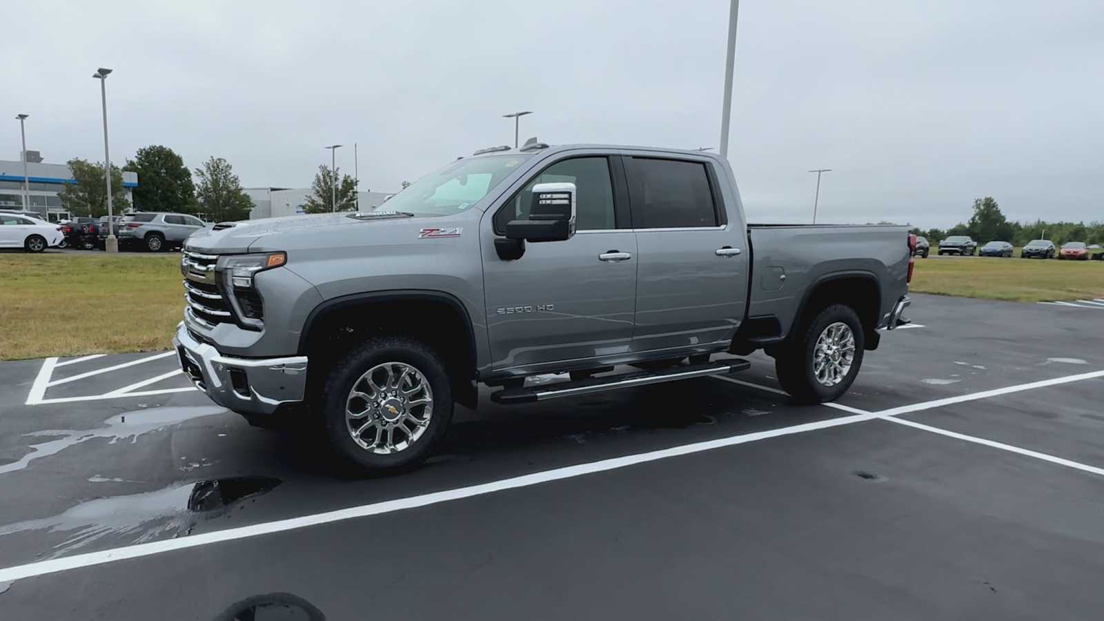 2025 Chevrolet Silverado 2500HD LTZ photo 3
