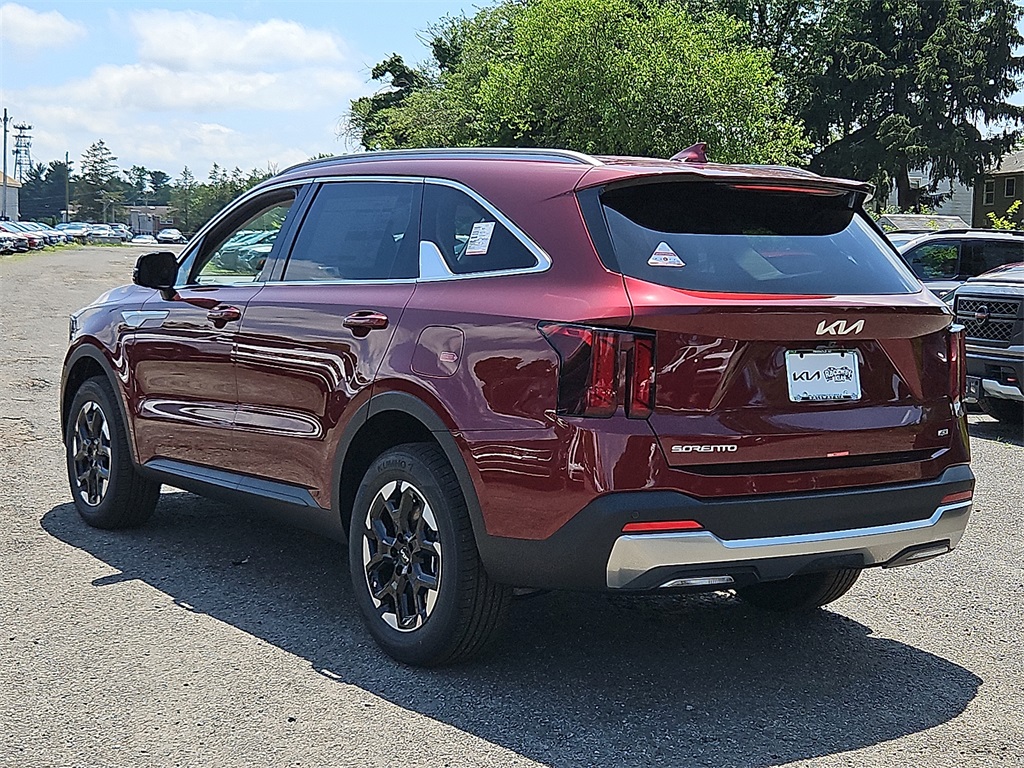 2025 Kia Sorento S photo 4