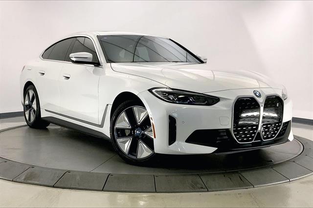 2023 BMW i4 35's photo