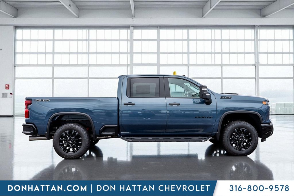2025 Chevrolet Silverado 2500HD Custom photo 31