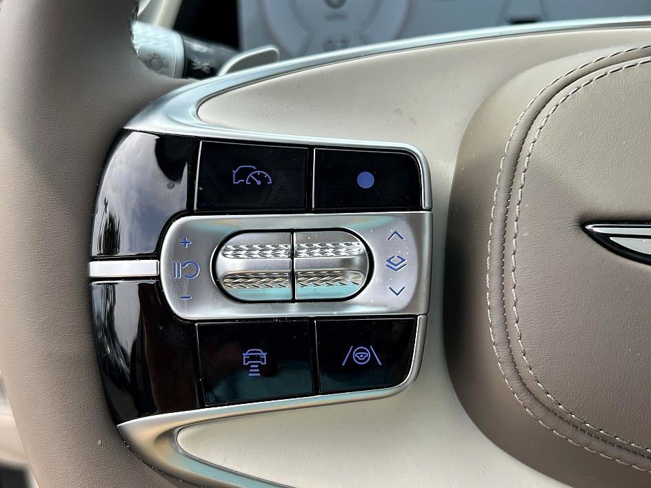 2025 Genesis G90 3.5T E-Supercharger photo 16