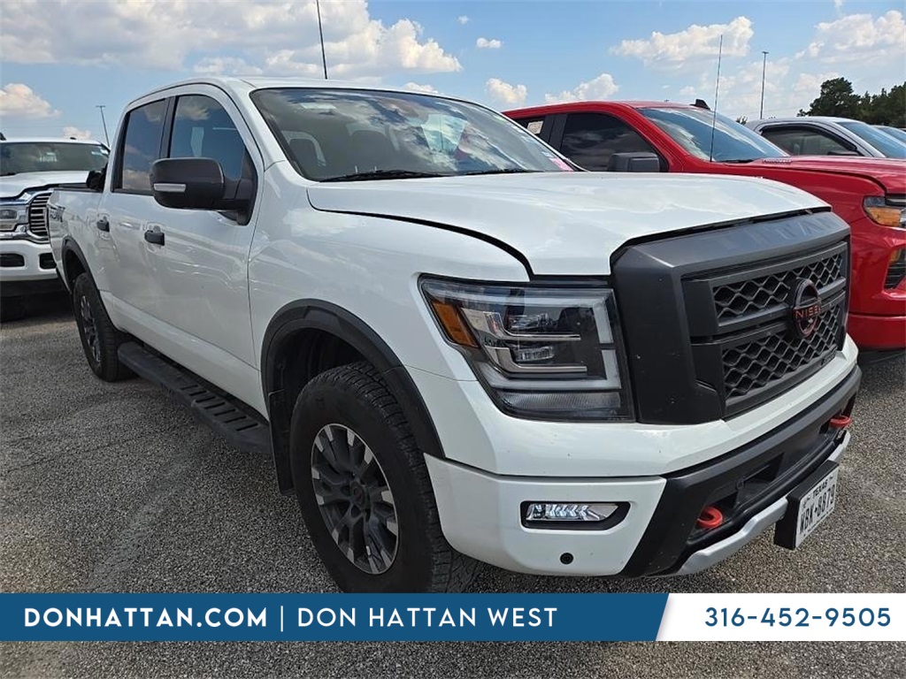 2023 Nissan Titan PRO-4X photo 2