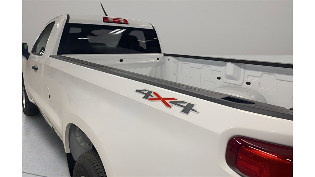 2025 Chevrolet Silverado 1500 photo 4