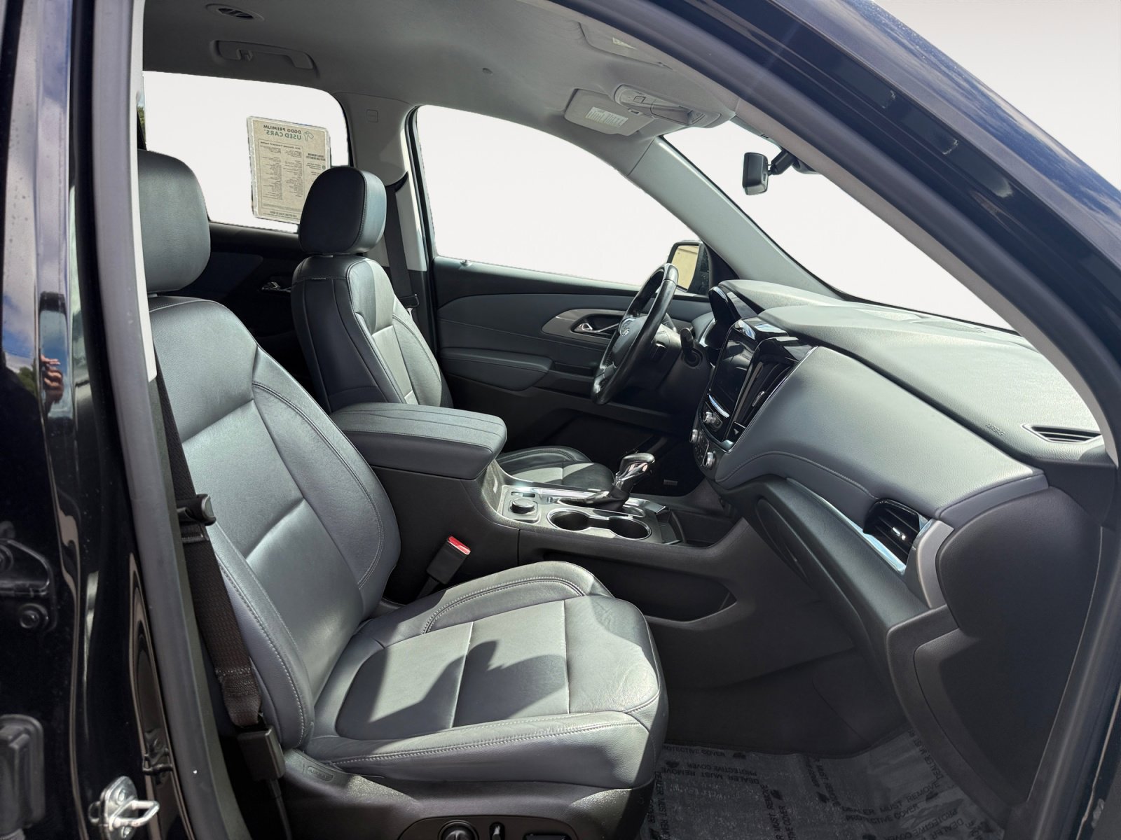 2021 Chevrolet Traverse Leather photo 18