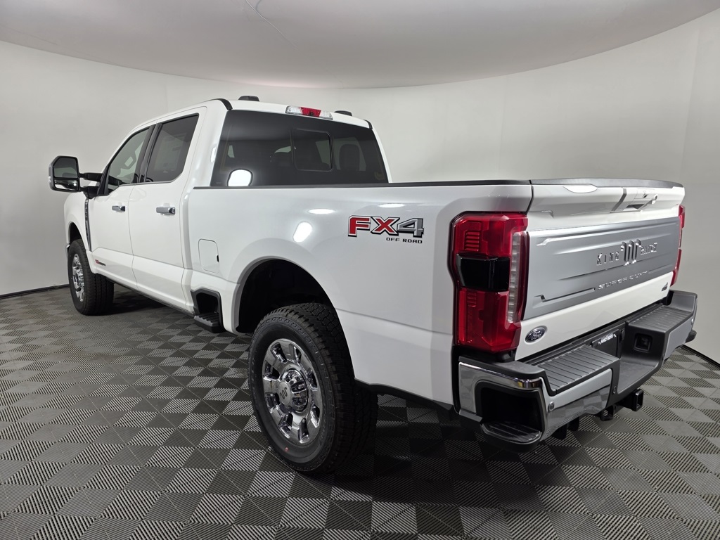 2025 Ford F-350 King Ranch photo 3