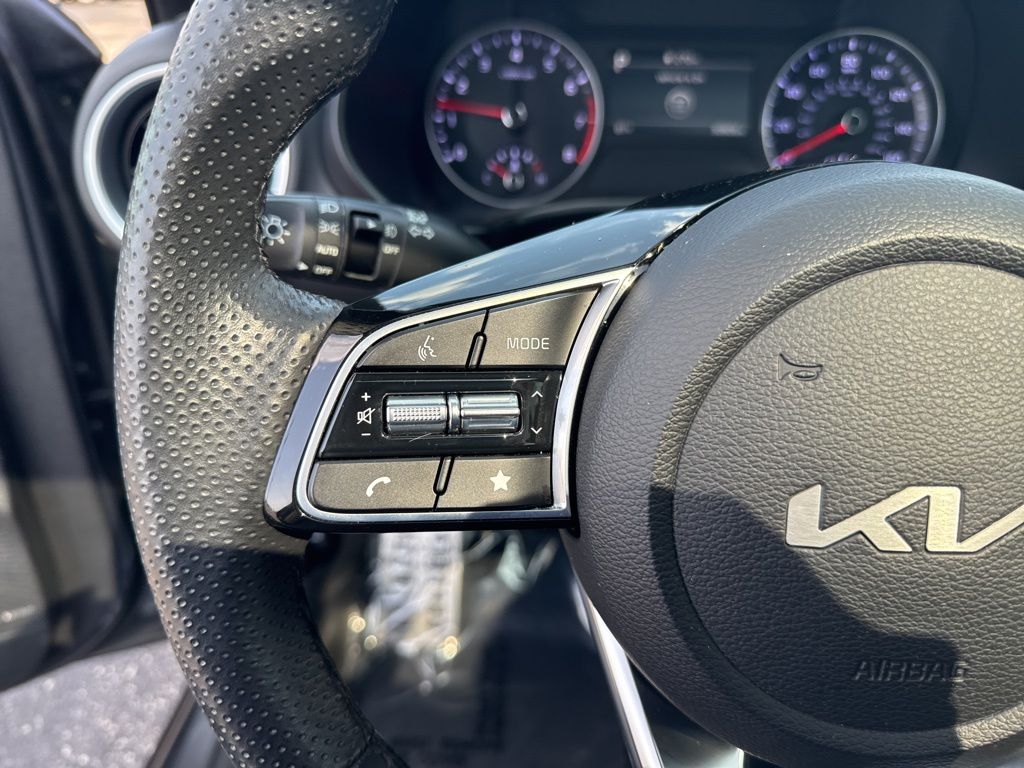 2023 Kia Forte GT-Line photo 19