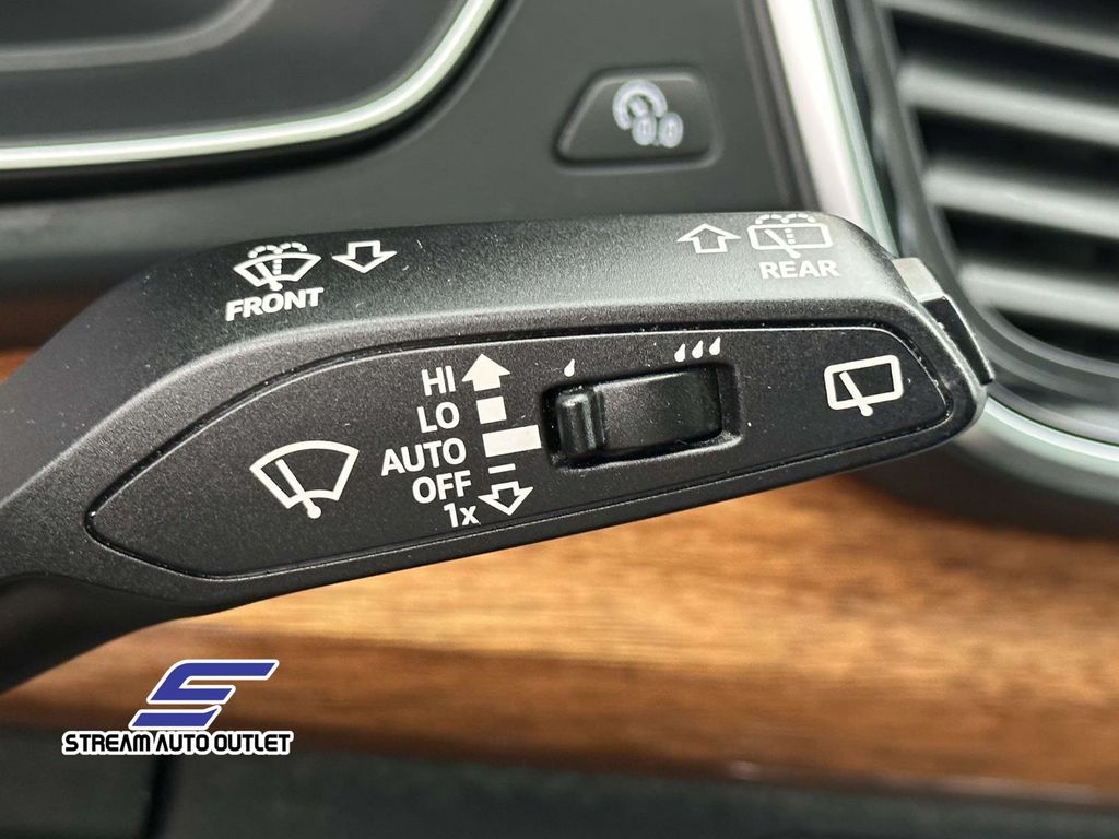 2023 Audi Q5 45 S line Premium photo 21