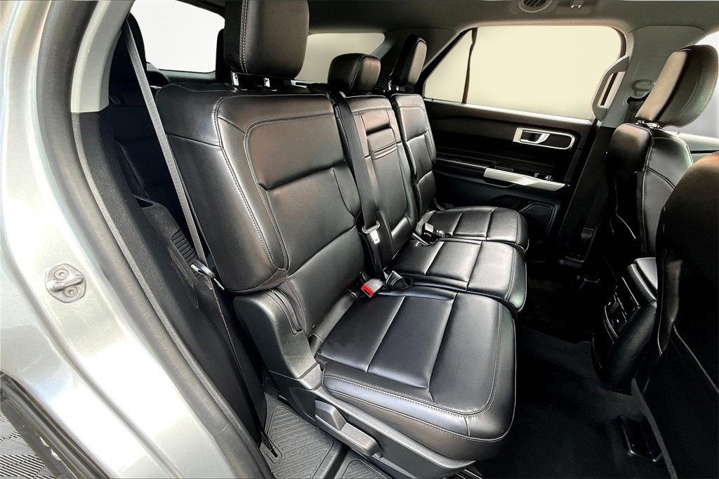 Used 2023 Silver Ford XLT image 27