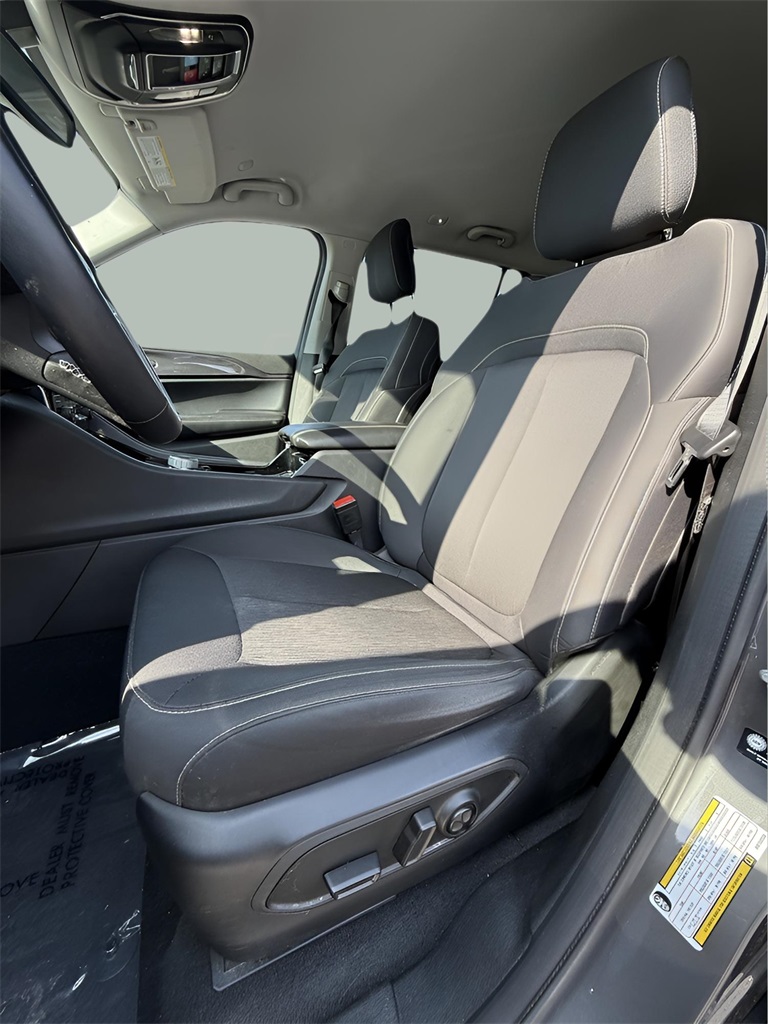 2021 Jeep Grand Cherokee Laredo photo 19