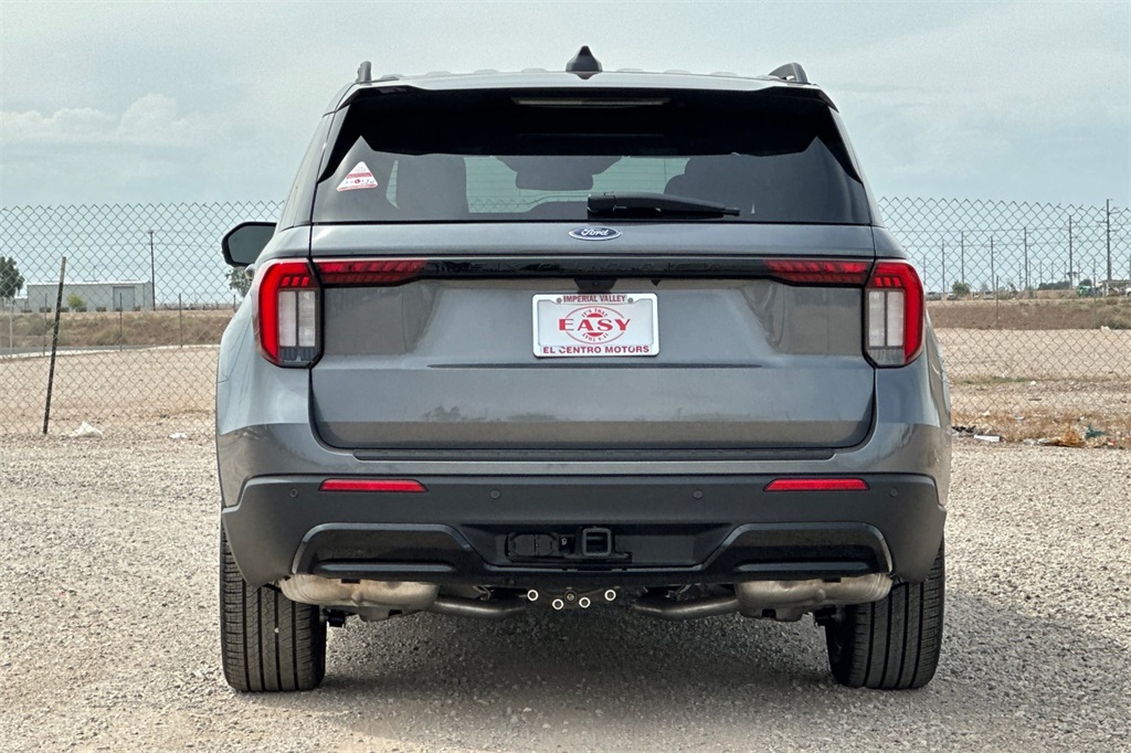 2025 Ford Explorer ST-Line photo 5