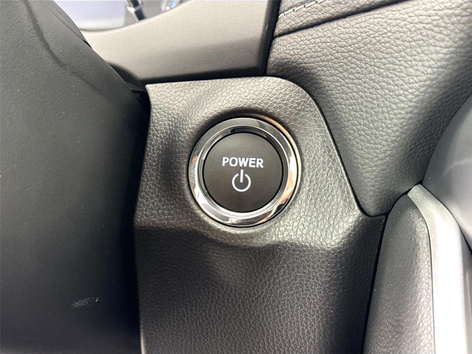 2025 Toyota RAV4 Hybrid XLE Premium photo 17