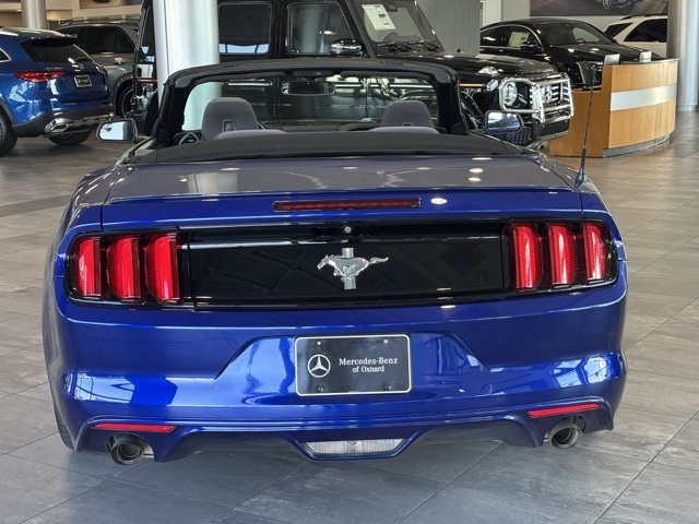 2015 Ford Mustang V6 Convertible photo 5
