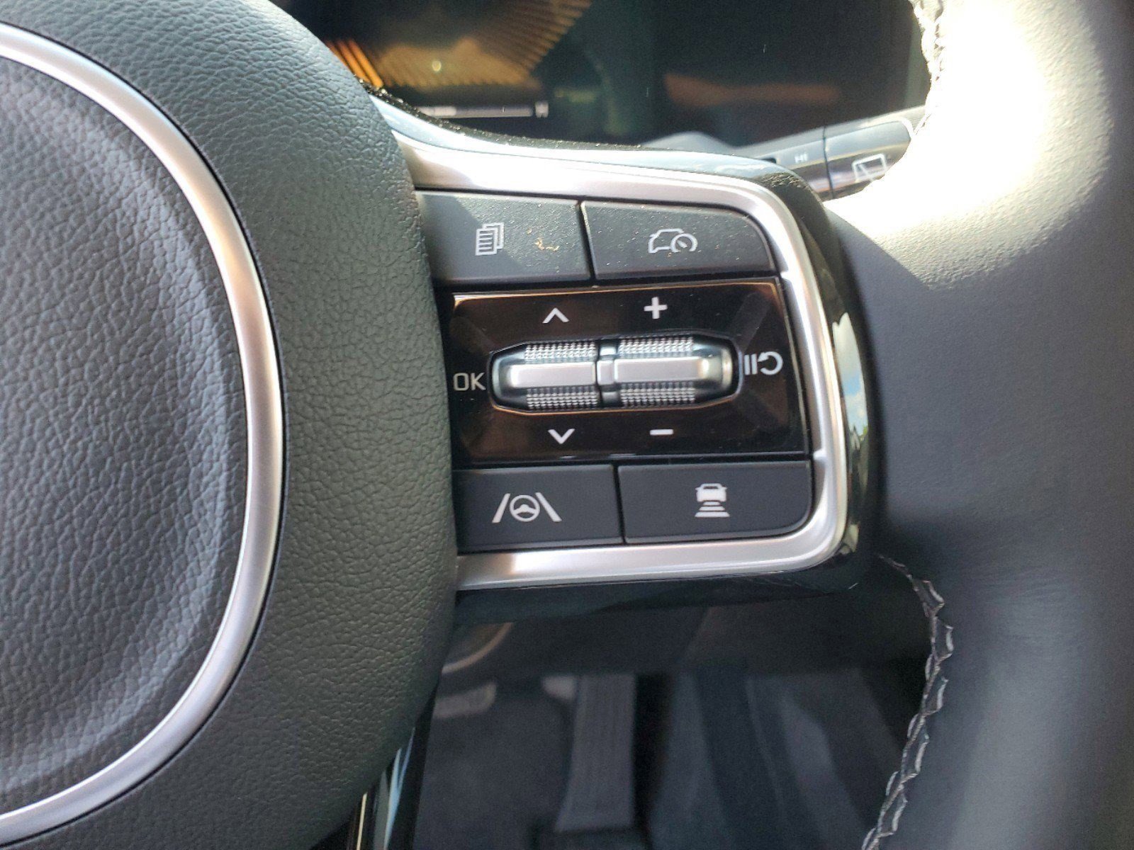 2025 Kia Sorento S photo 17