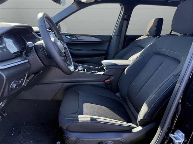 2025 Jeep Grand Cherokee Laredo X photo 9