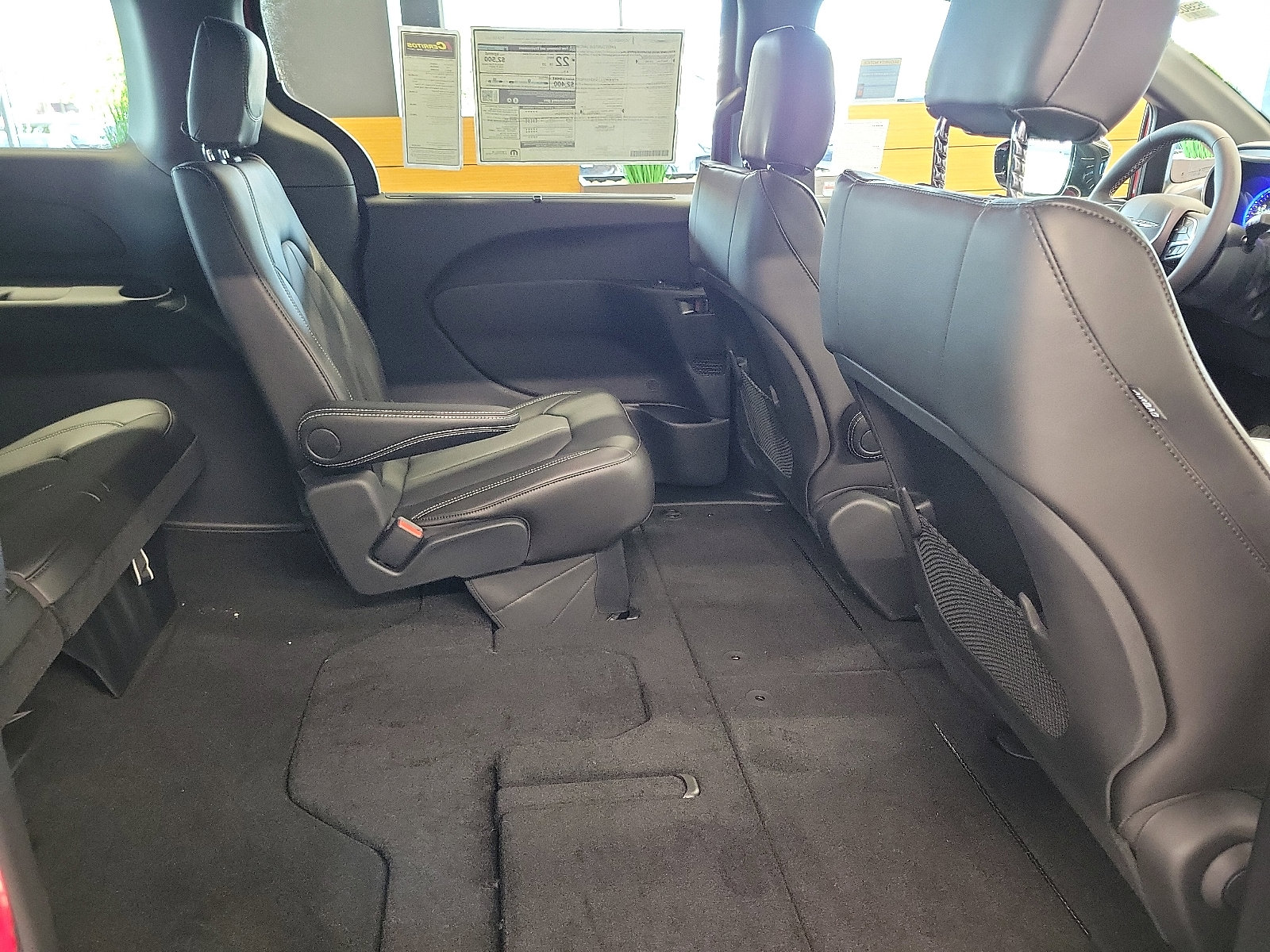 2025 Chrysler Voyager LX photo 12