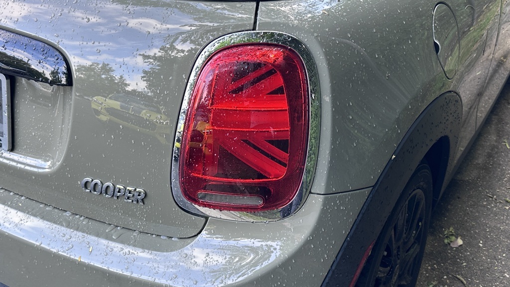 2020 Mini Cooper Signature photo 3