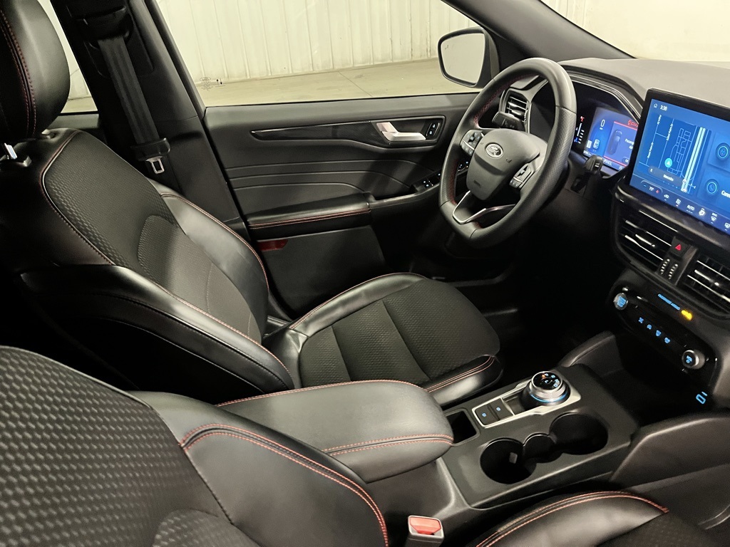2023 Ford Escape ST-Line photo 18