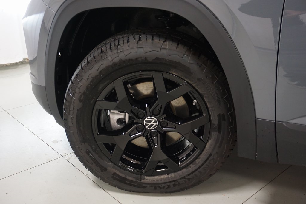 2025 Volkswagen Atlas Peak Edition SE photo 35