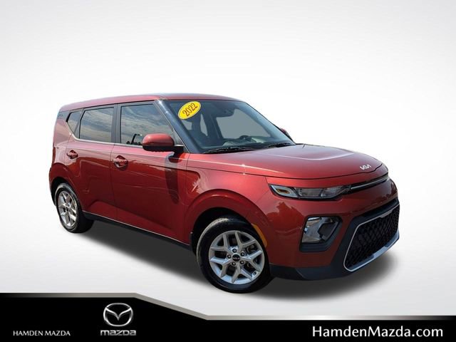2022 Kia Soul LX's photo