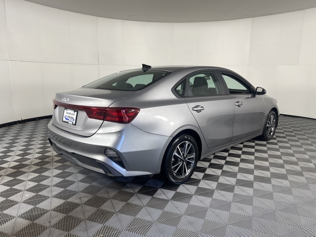 2023 Kia Forte LXS photo 4
