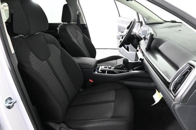 2026 Kia Sorento LX photo 4