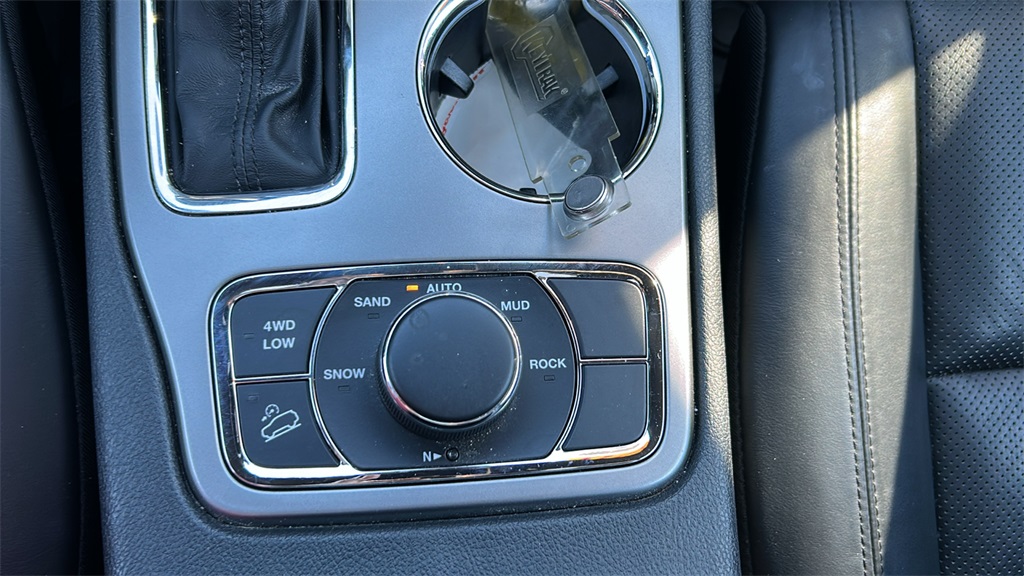 2020 Jeep Grand Cherokee Limited photo 32