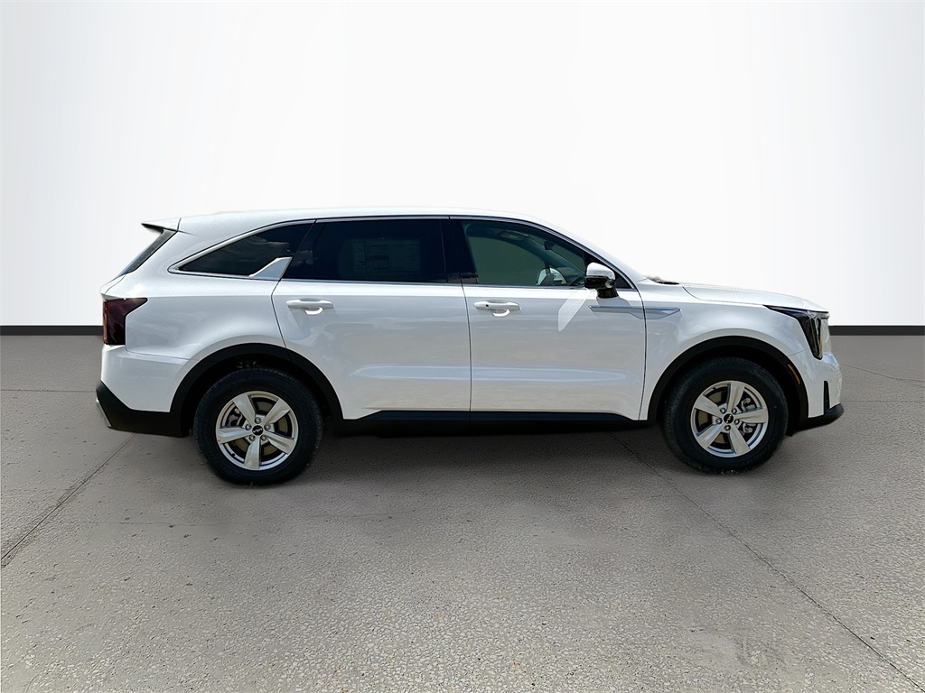 2026 Kia Sorento LX photo 8