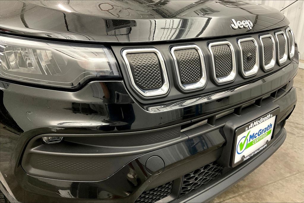 2022 Jeep Compass Latitude photo 27
