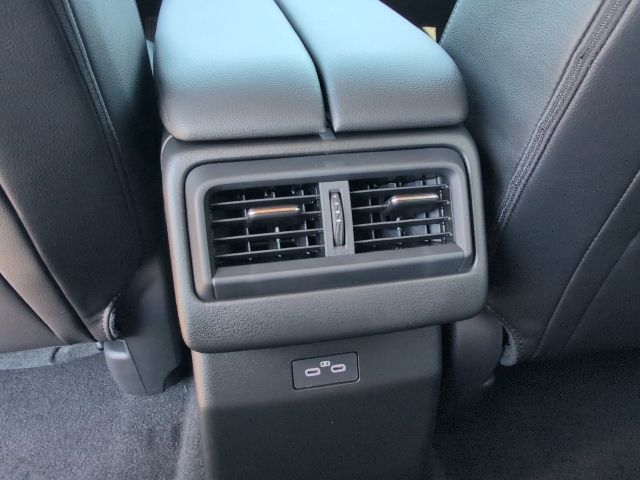 2026 Mazda CX-50 2.5 Preferred photo 4