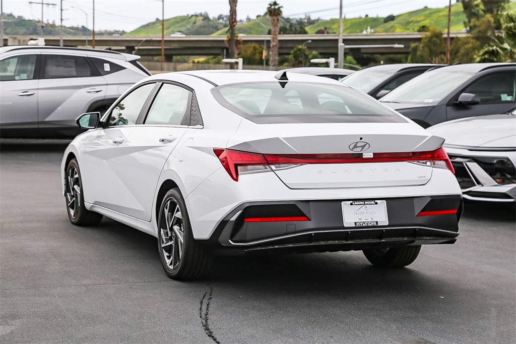 2025 Hyundai Elantra Hybrid Limited photo 4