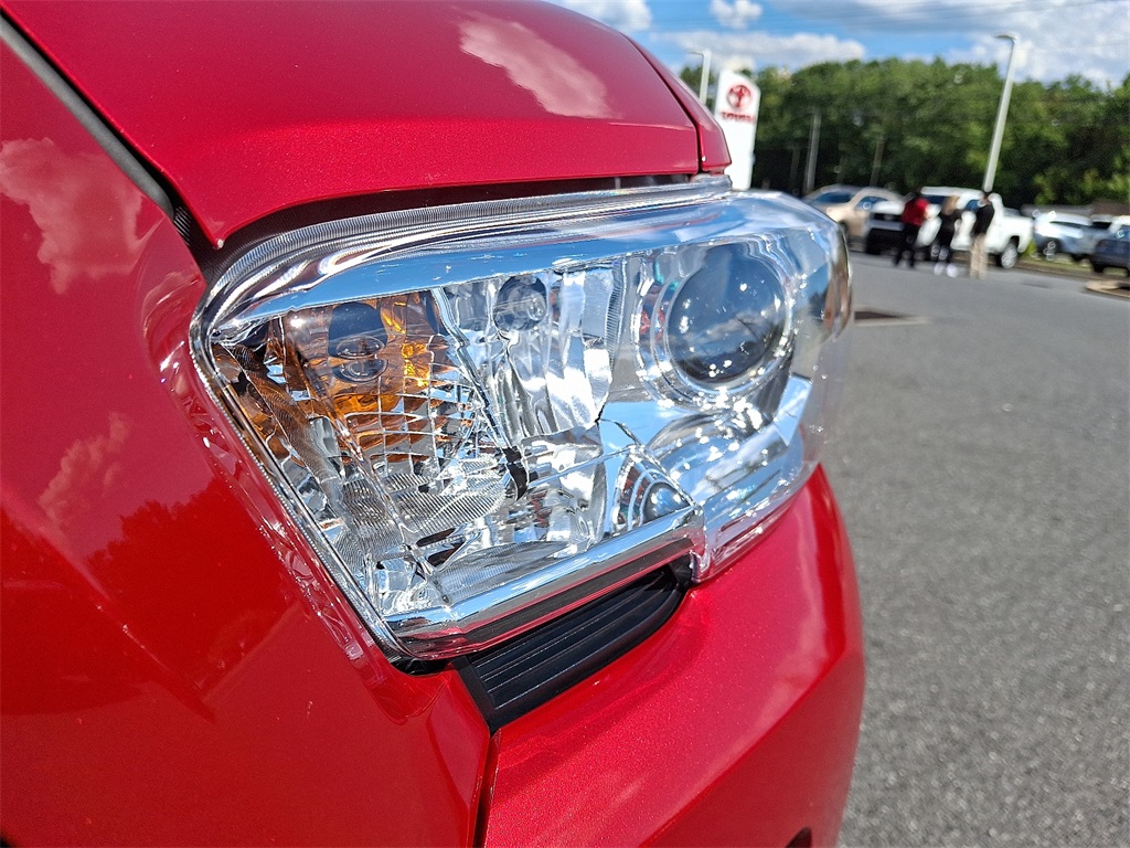 2023 Toyota Tacoma SR photo 9