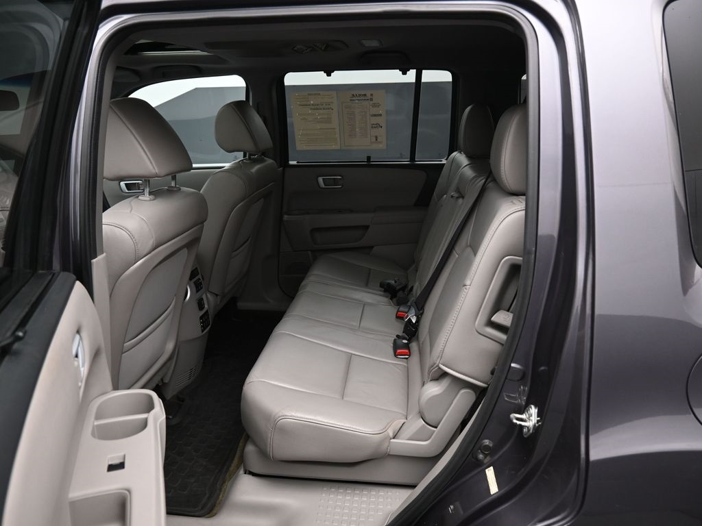 2015 Honda Pilot Touring photo 31