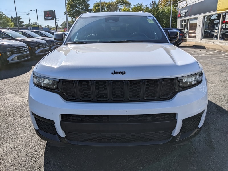 2023 Jeep Grand Cherokee Altitude photo 7