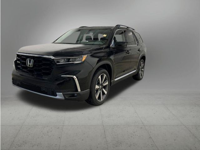 2025 Honda Pilot Touring's photo