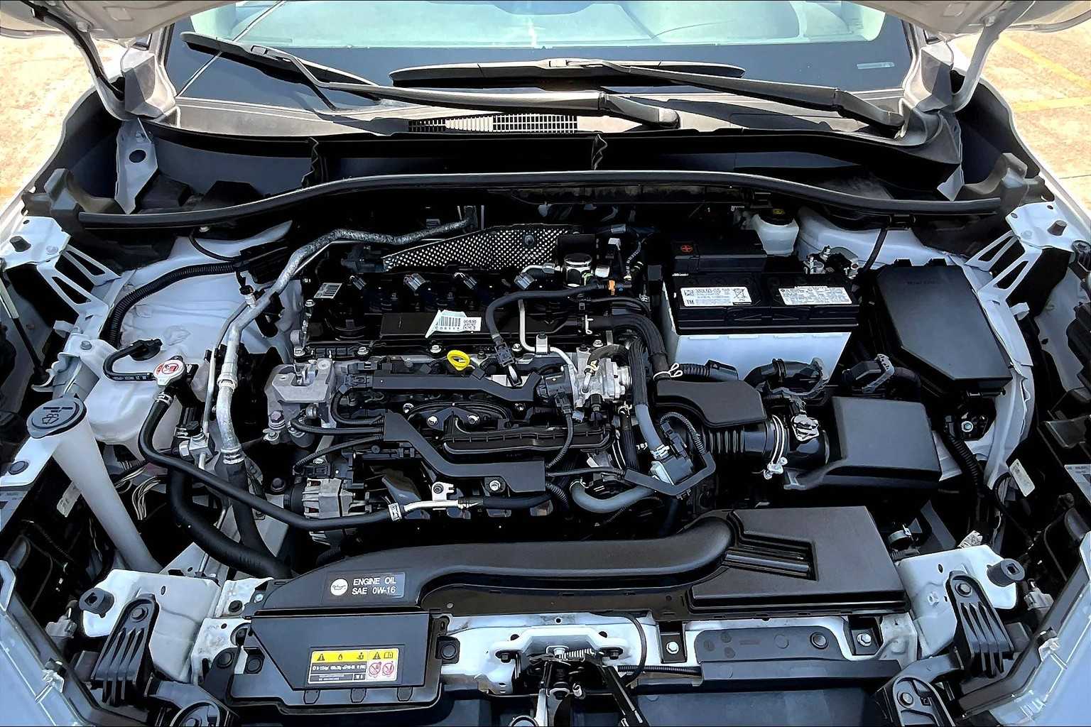 2023 Toyota Corolla Cross LE photo 30