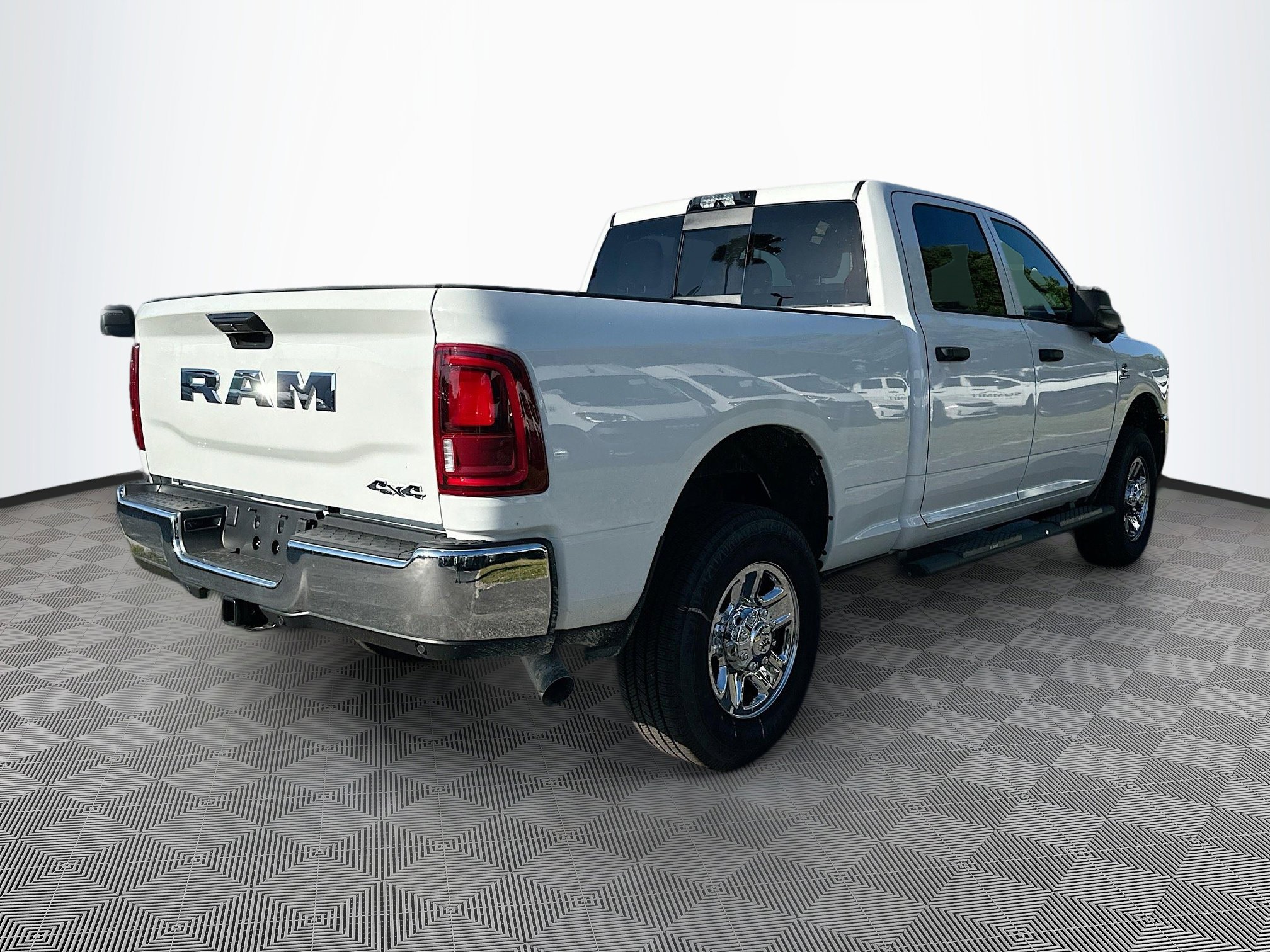 2025 Ram 3500 Tradesman photo 4