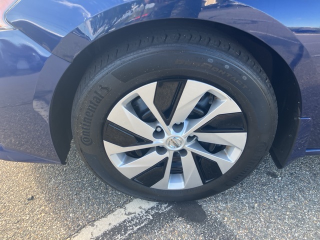 2022 Nissan Altima 2.5 S photo 9