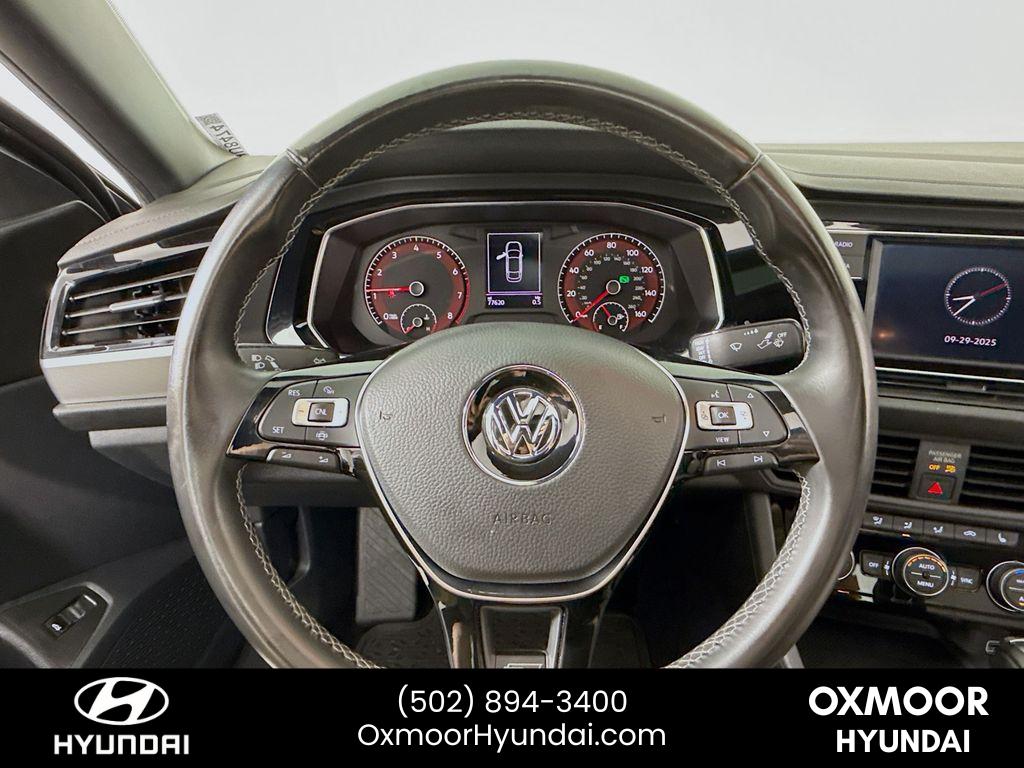 2019 Volkswagen Jetta R-Line photo 9