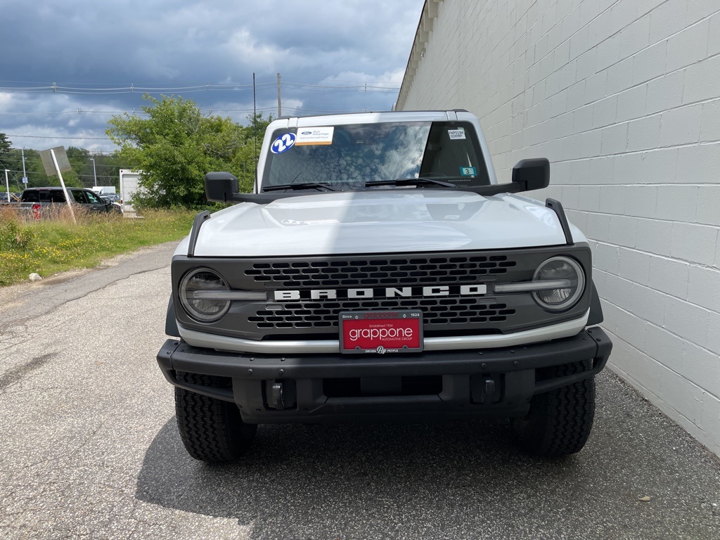2022 Ford Bronco Badlands photo 2