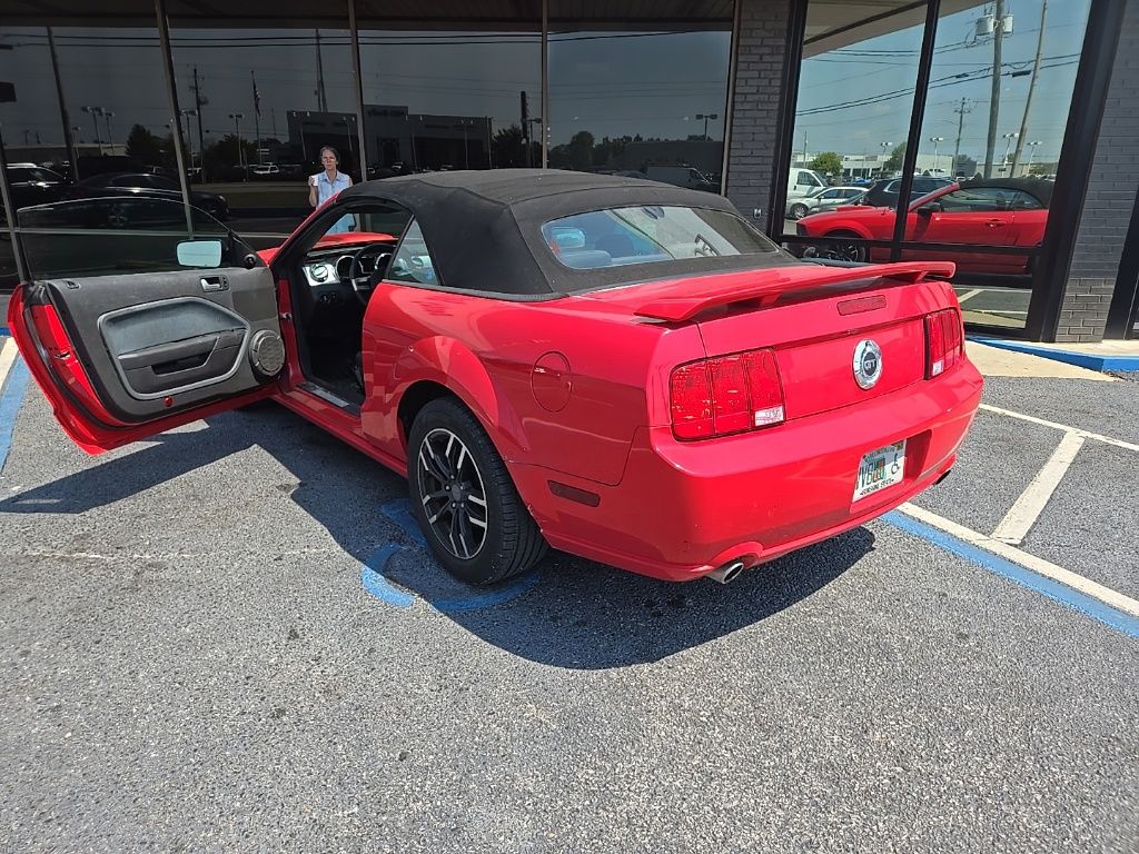 2007 Ford Mustang GT Deluxe photo 4