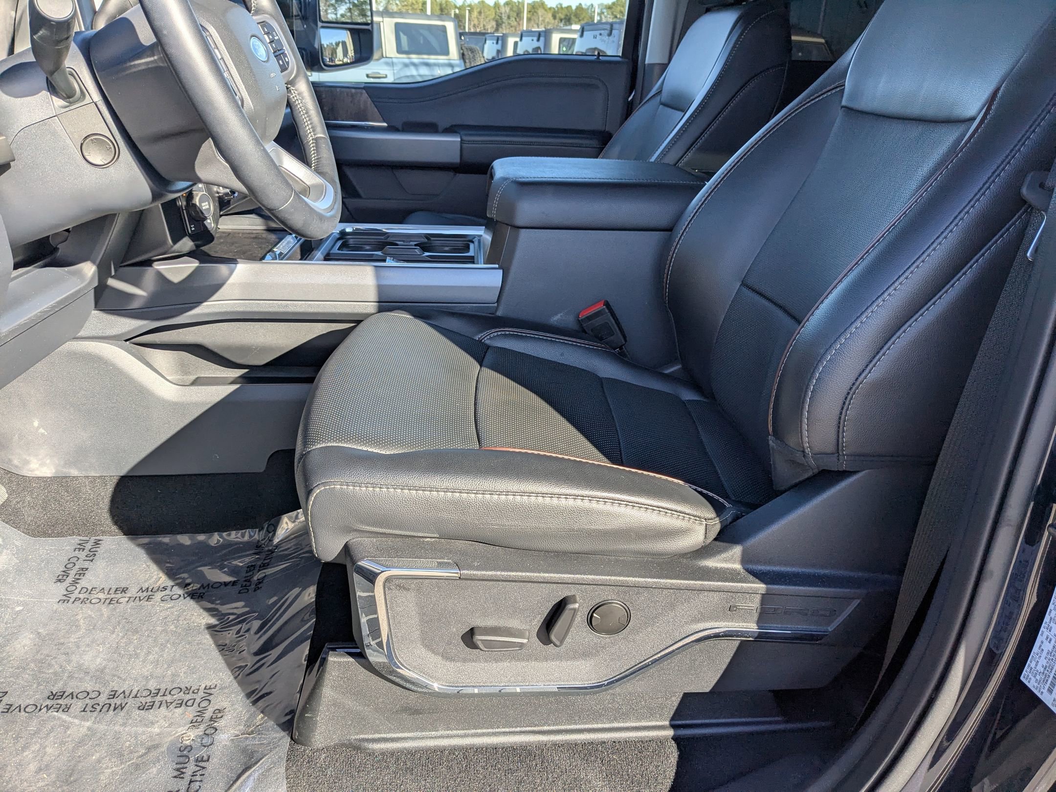 2024 Ford F-350 Lariat photo 14