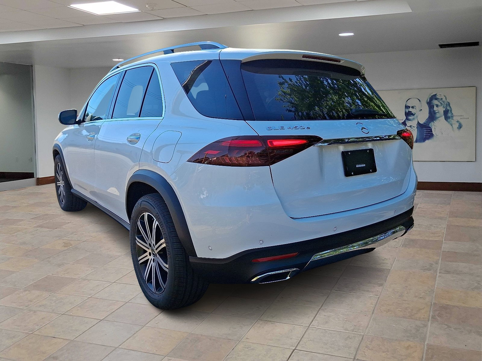 2026 Mercedes Benz GLE 450 4MATIC photo 2