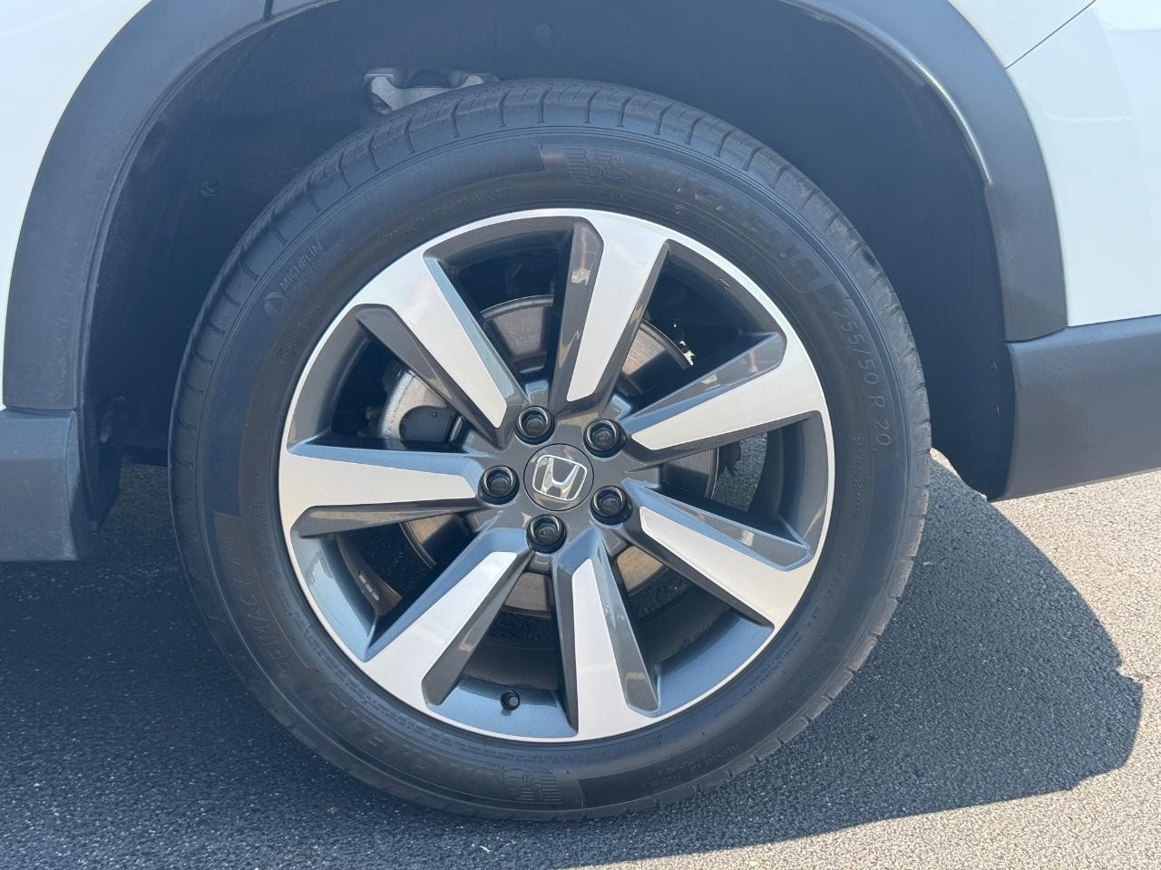 2025 Honda Pilot Touring photo 6